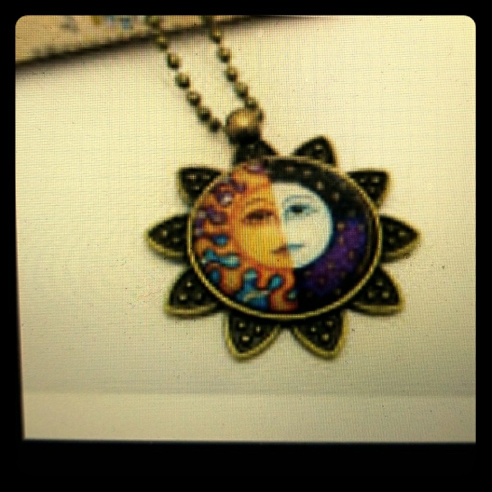 Moving SALE💗Vintage the Sun Cabochon glass